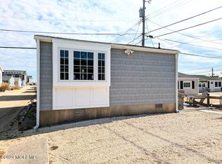 31 E Pelican Way, Lavallette, NJ 08735