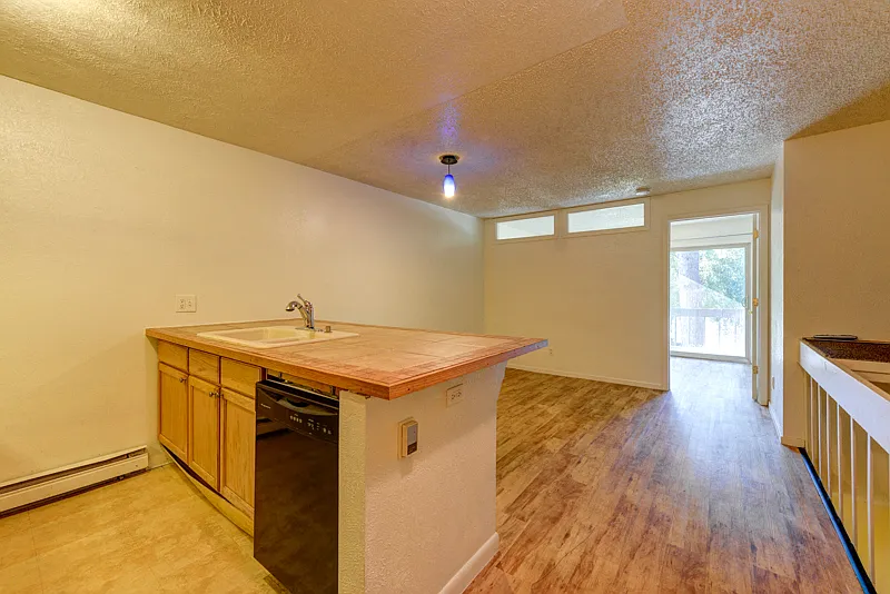 1065 University Ave Unit #102 — Photo 2