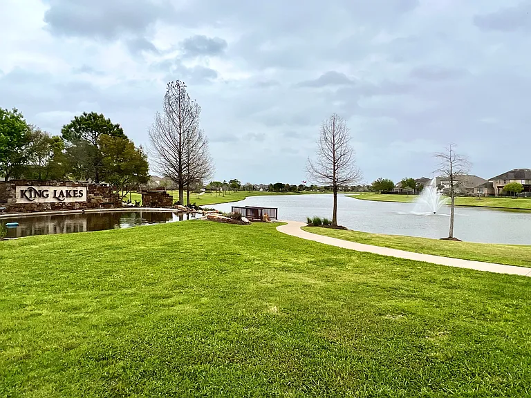 25411 Lisburn Dr — Photo 33
