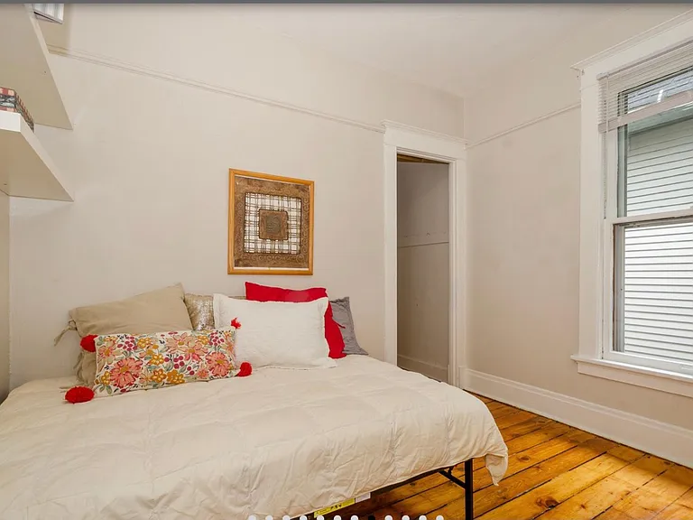 1116 Foster St — Photo 16