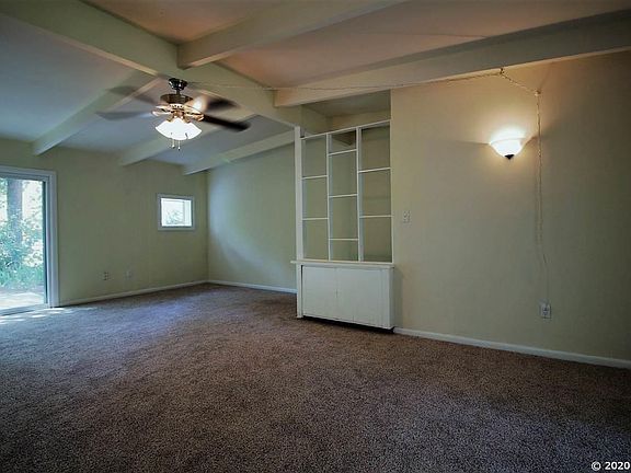 5th image of 2909 NE 13th Dr
