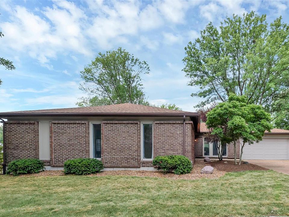 1st image of 114 Clear Meadows Dr