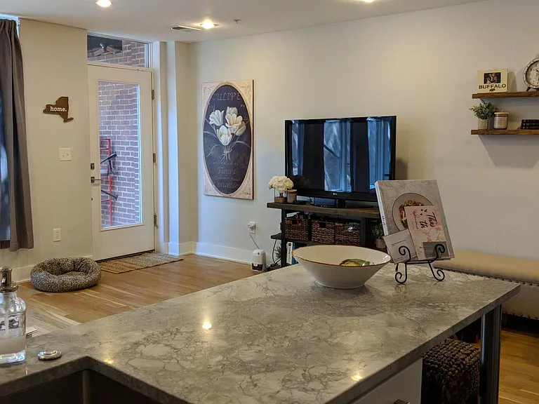 1321 21st St NW #2 — Photo 3