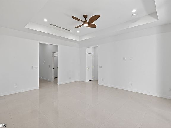 3rd image of 23493 Roscoe Ave