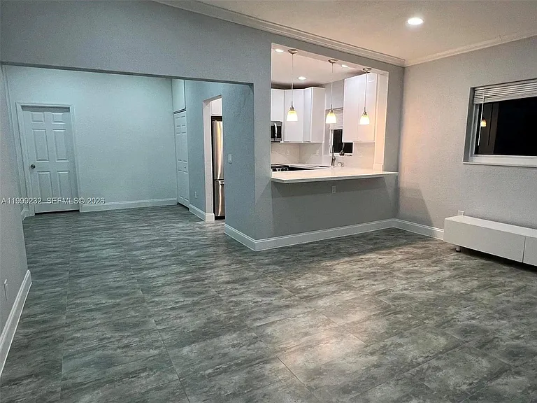 3681 NE 170th St #4 — Photo 9