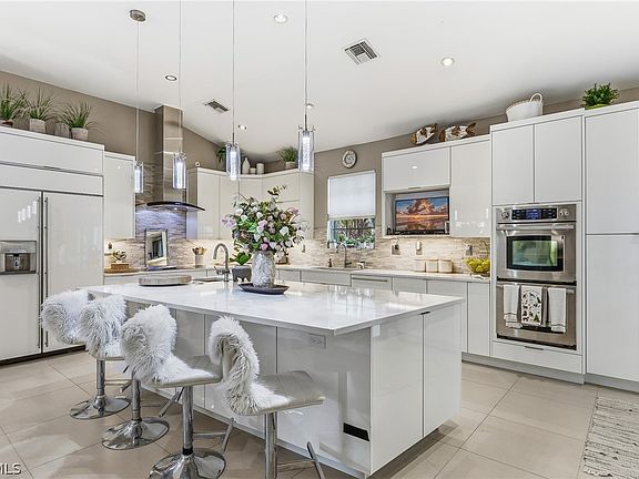 5th image of 12815 Carrington Cir #2