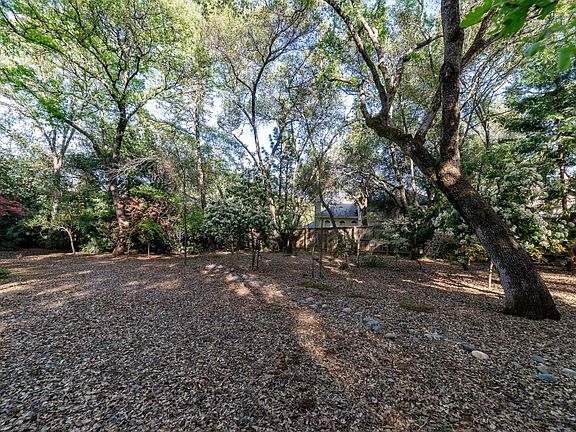 4th image of 2204 Ellesworth Pl