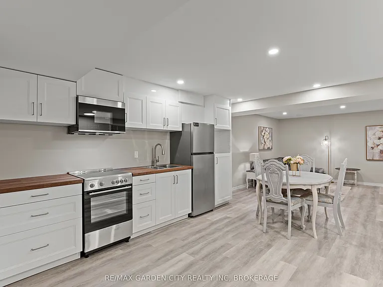 55 Kline Cres — Photo 21
