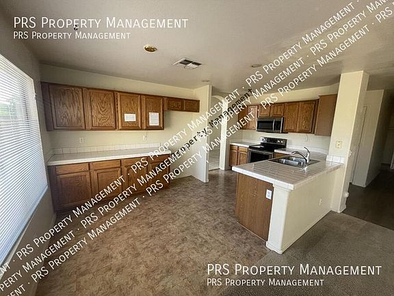 5th image of 324 W Colt Rd