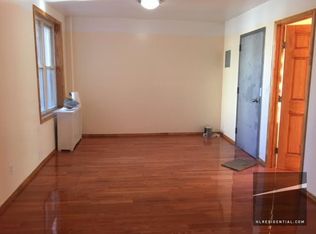 2339 33rd Ave #2, Astoria, NY 11106