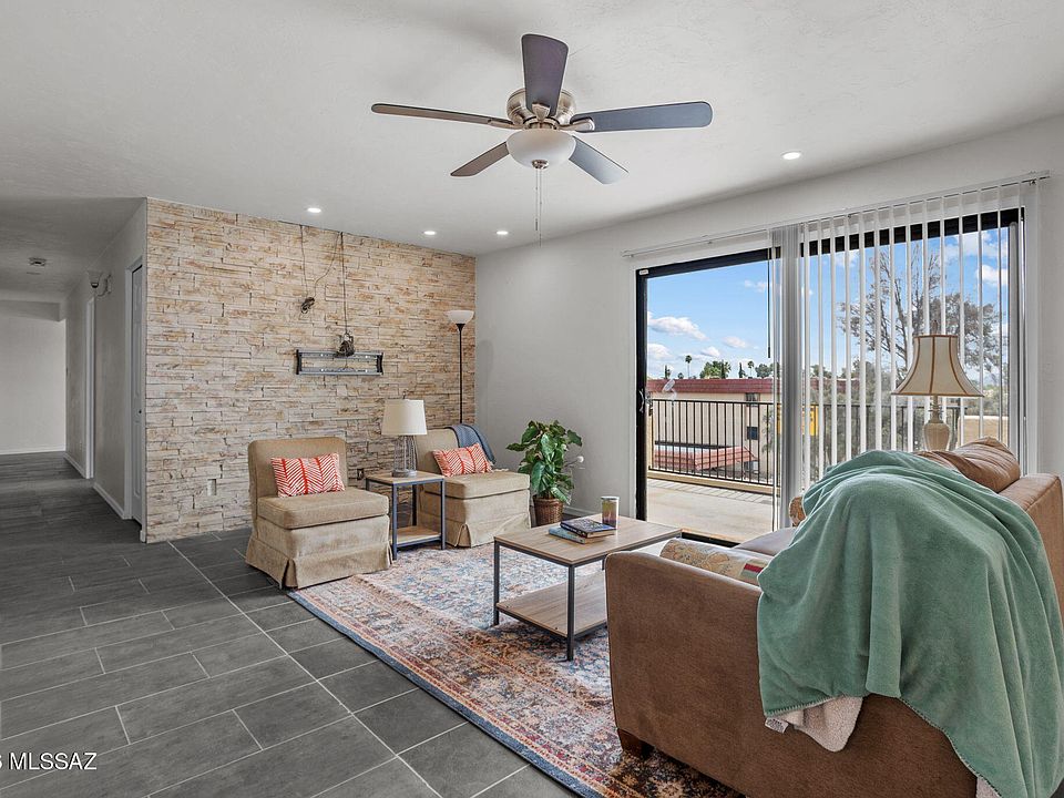 1st image of 6342 N Barcelona Ln Unit 122