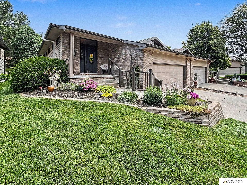 1st image of 2948 Park Place Dr