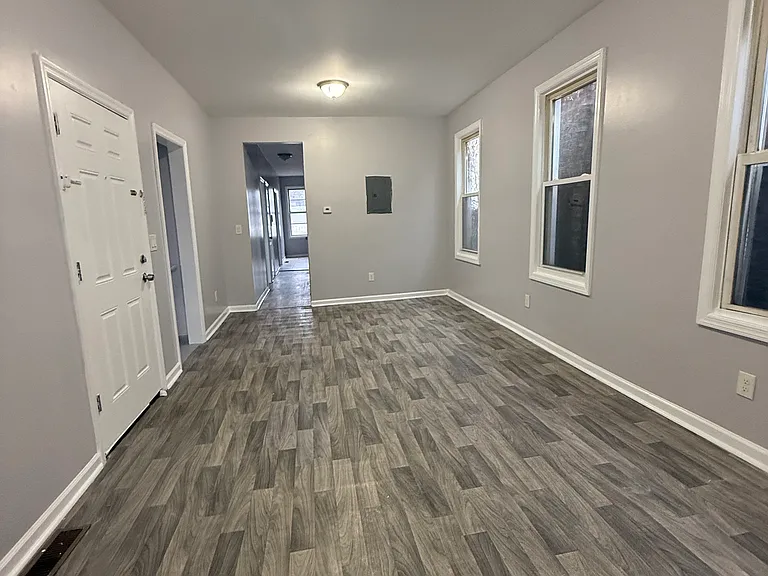 71 W Runyon St #1L — Photo 1