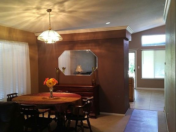 2nd image of 1495 Zinnia Way