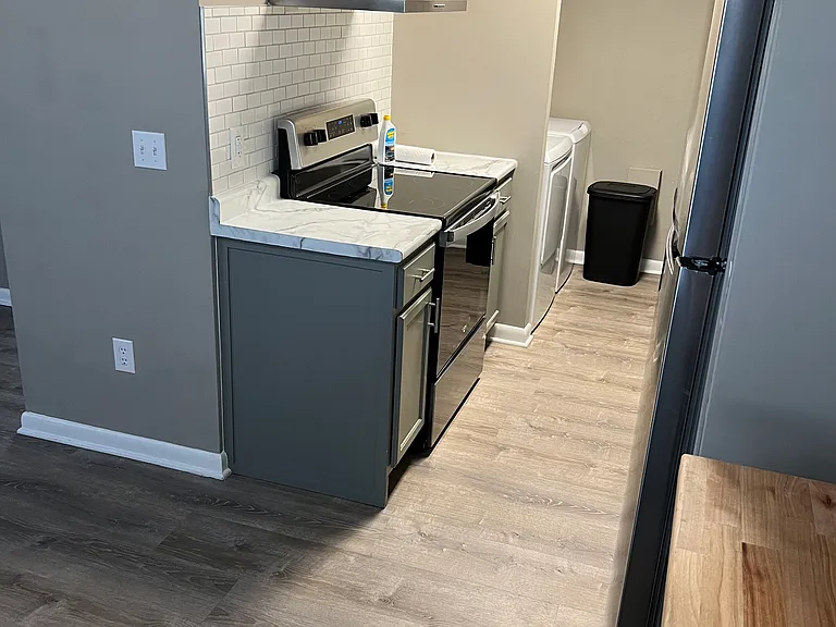 107 S Walnut St — Photo 12