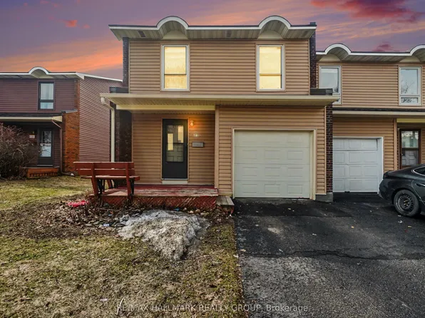 12 D Arnold Dr, Ottawa, ON K2H 6V9