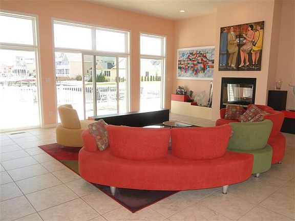 Living Room w/Bay View