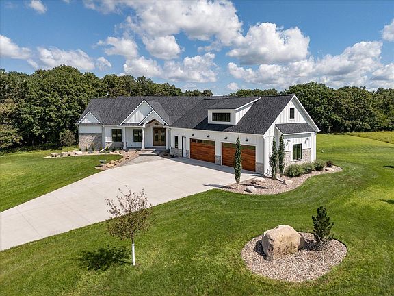 2nd image of 4868 Royal Oaks Cir SW