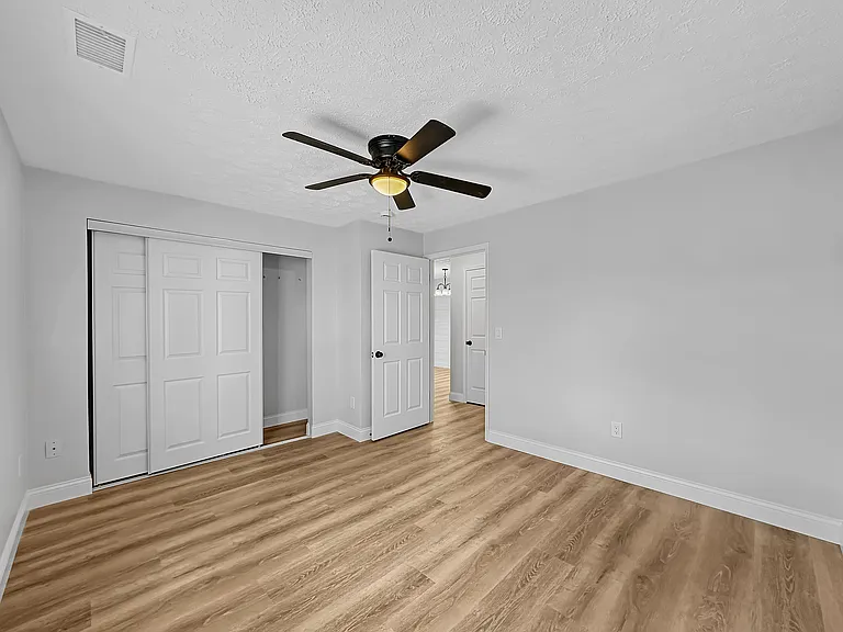 Springview Apartments — Photo 15