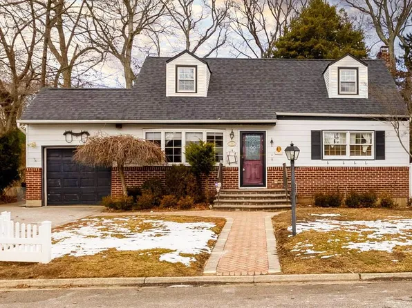 129 Irving Avenue, North Babylon, NY 11703