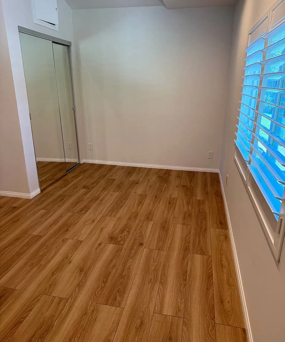Studio, 360 sqft, $1,900 — Photo 4
