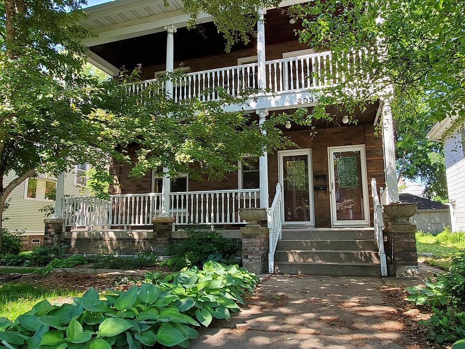 Front exterior view.