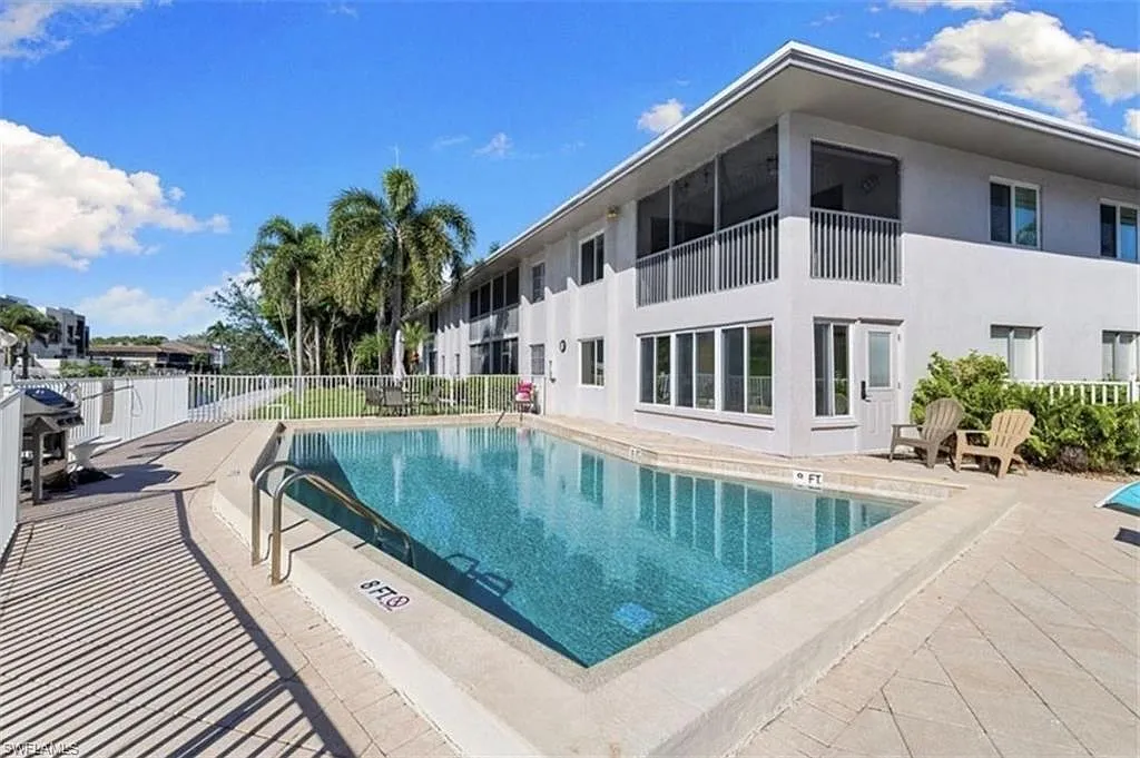 2 bed, 2.0 bath, 917 sqft, $2,500 — Photo 4