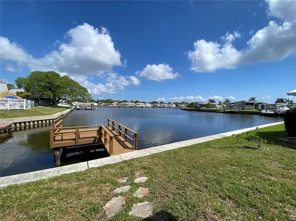 148 Americana Ct NE #228, Saint Petersburg, FL 33702