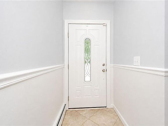 5th image of 58 Grantwood Ave