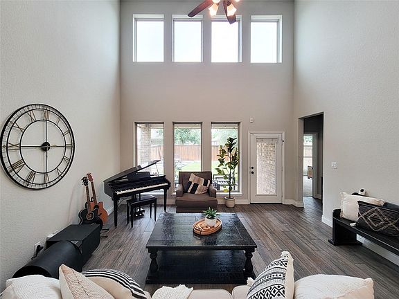 3rd image of 16030 Muster Oak Dr