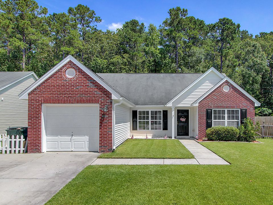 1st image of 326 Slow Mill Dr