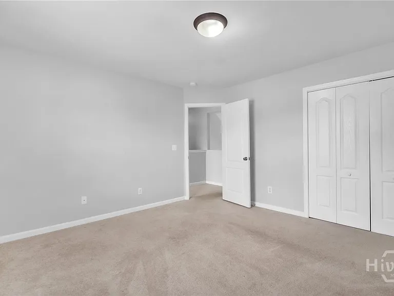 120 Cromer St — Photo 15
