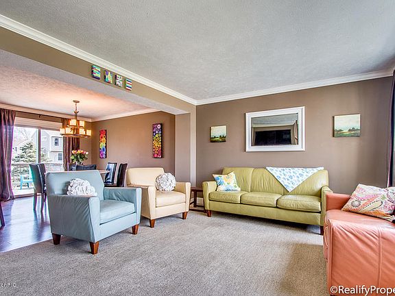 4th image of 5728 Beyhill Dr NE