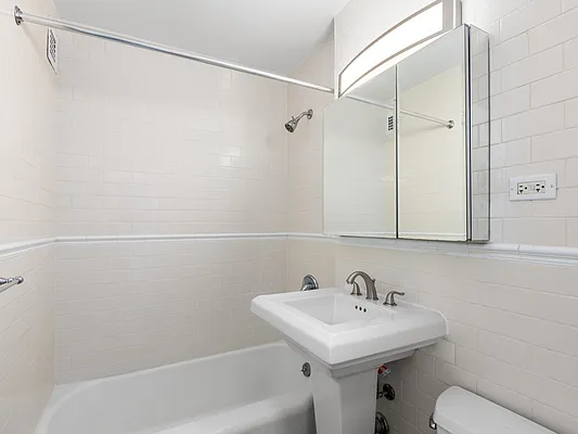 Rented by GoodRock Realty | media 18