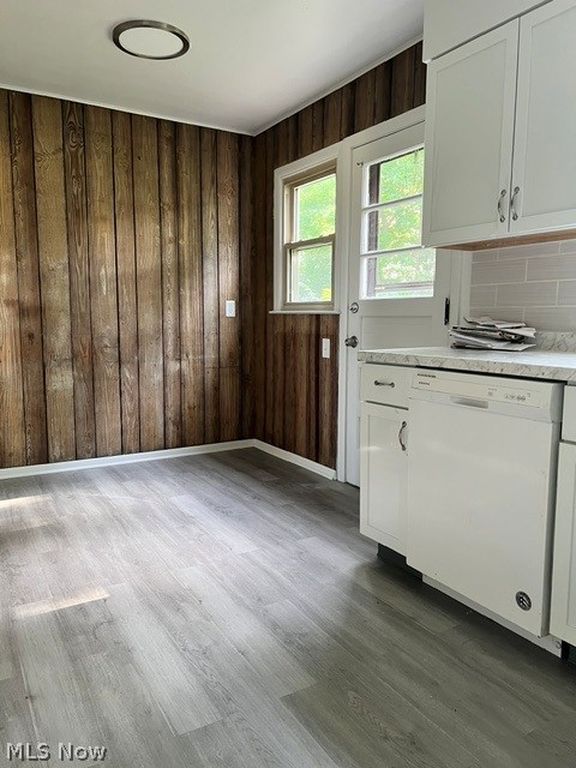 814 Laird Ave NE, Warren, OH - View 2
