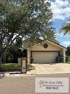 2nd image of 2127 Sabinal St