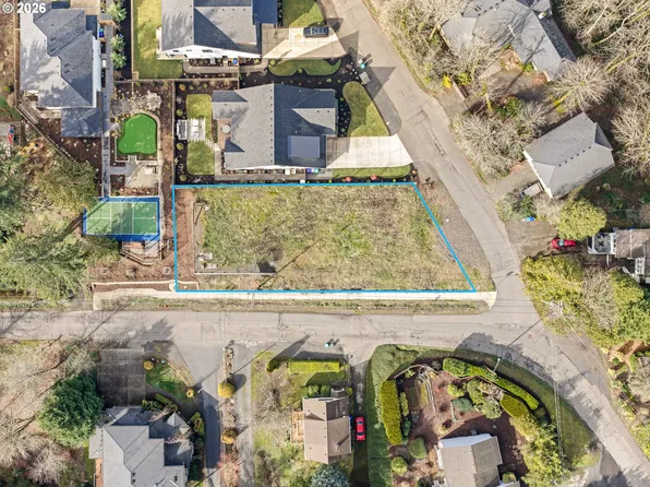 5830 SW Salmon St, Portland, OR 97221