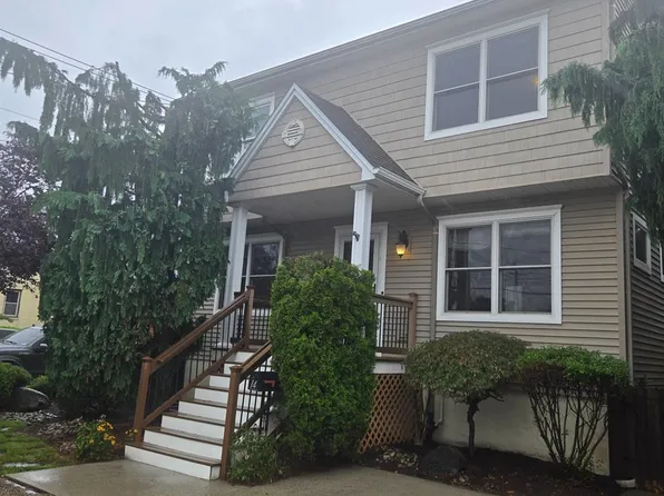 14 Larch St, Carteret, NJ 07008