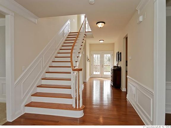 4th image of 118 Isle Run Dr