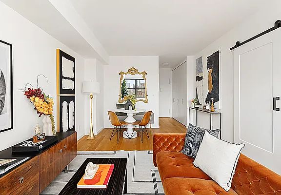 3rd image of 7 E 14th St APT 21P