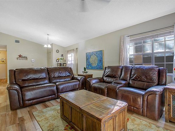 5th image of 2961R Burlington Dr