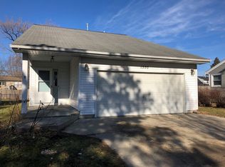 1330 Ivy Ln, Crystal Lake, IL 60014