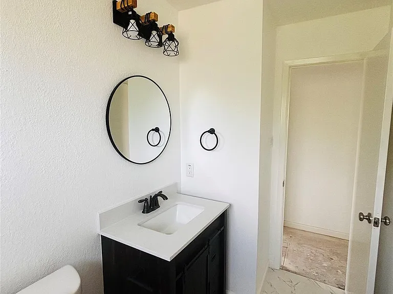 16246 Los Altos Dr — Photo 26