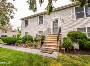 1162 Hilltop Dr, Wall Township, NJ 07719