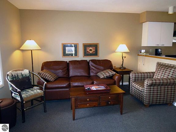 3rd image of 12405 Wintergreen Dr