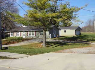 615 E Wendell Jacob Ave, Angola, IN