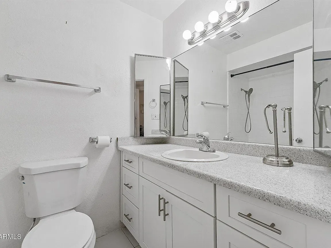 3 bed, 1431 sqft, $1,900 — Photo 2