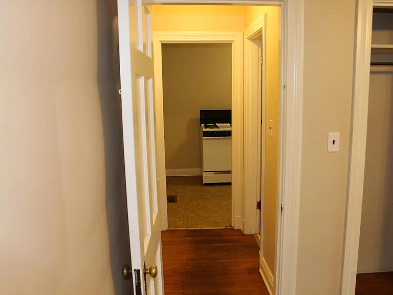 423 Wallace Ave #1 — Photo 4