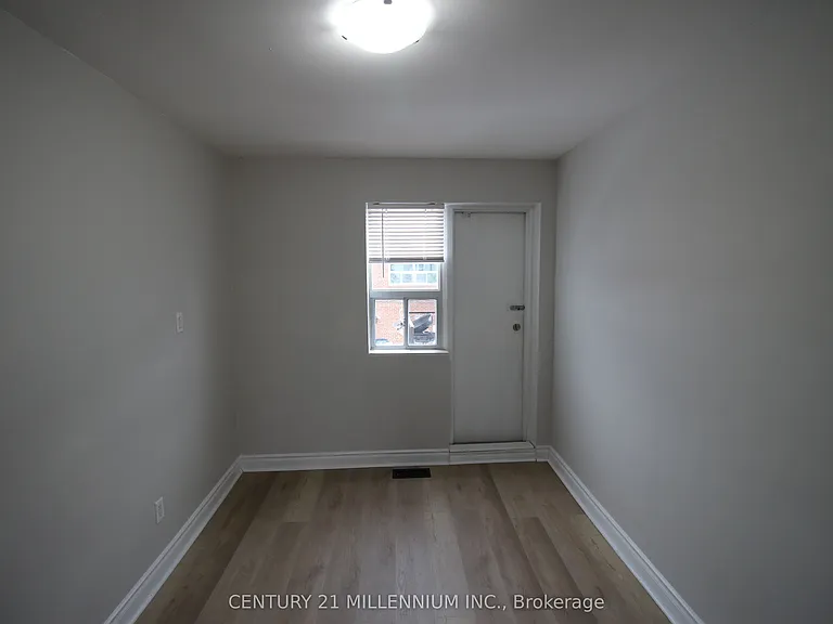 2991 Islington Ave #UPPER — Photo 31