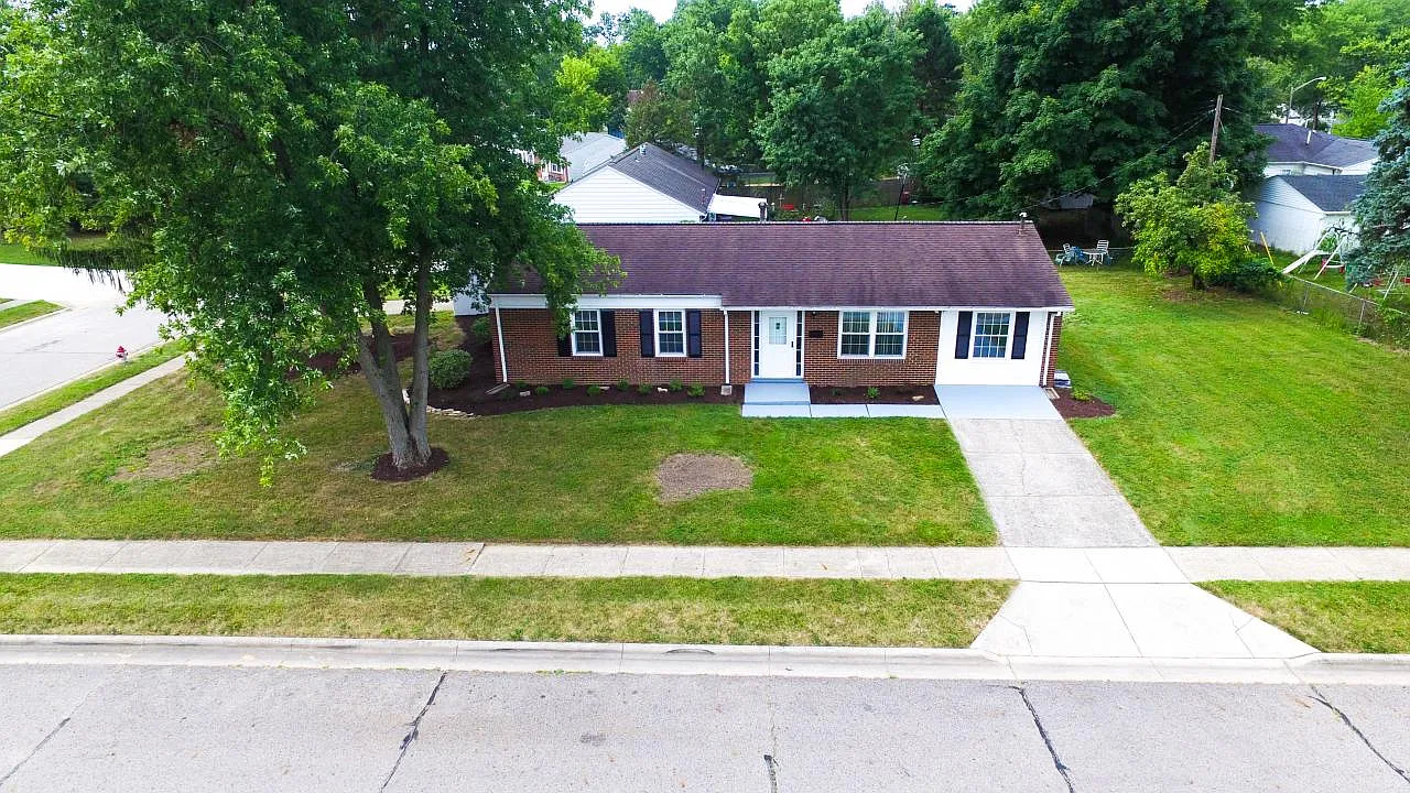 621 King George Ave photo 1